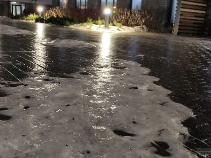 В Екатеринбурге жители пожаловались на плохую уборку тротуаров