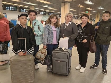 Свердловские власти отправят на отдых и лечение 80  детей из сгоревших поселков