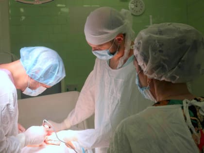 Хирурги удалили у пациентки из Красноуральска гигантскую опухоль