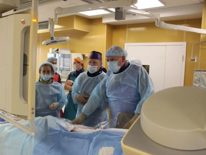 Врачи из Нижнего Тагила и Москвы совместно провели редкую операцию в ходе масштабной научно-практической конференции