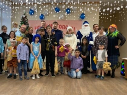В Талице следователи СКР поздравили детей из подшефного учреждения с Новым годом (ФОТО)