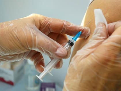 В Полевском округе продолжается вакцинация от гриппа