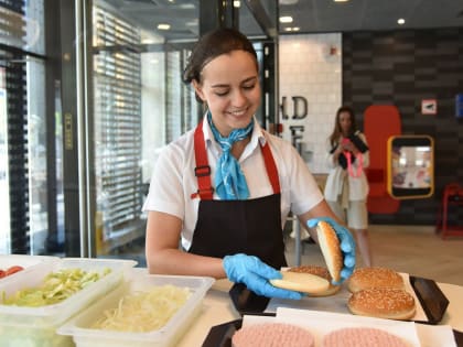 Рестораны «Вкусно — и точка» закрываются в ТЦ «Карнавал» и «Парк-Хаус»