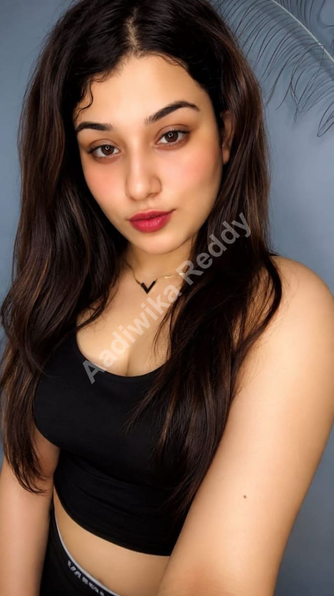 Shruti escort