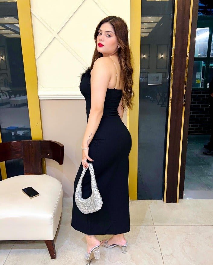 Kavya escort
