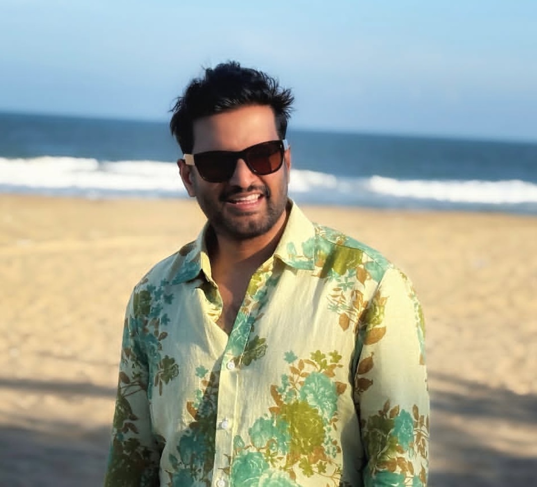 Santhanam 