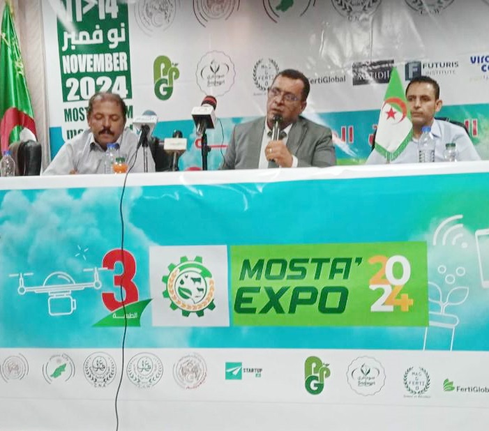 Image de Conférence de presse organisée au siège des services agricoles.