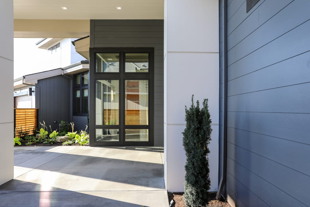 Combining different exterior profiles, such as the Artisan siding and Reveal panel system profiles seen here, part of the Aspyre Collection by James Hardie, helps to create a unique and visually appealing façade.