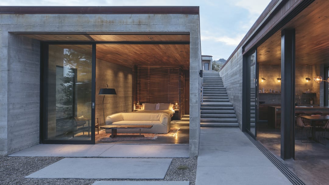 Off the Grid Guesthouse-04
