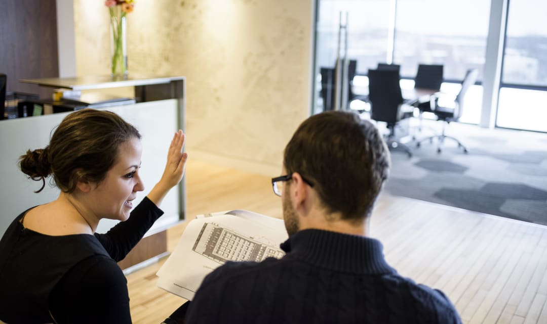Architects conversing - How to talk about architecture