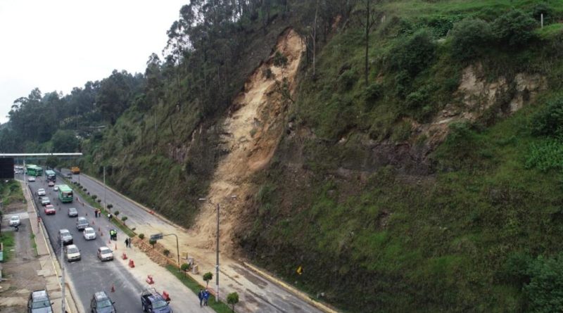 Deslizamiento El Trébol Quito 2025