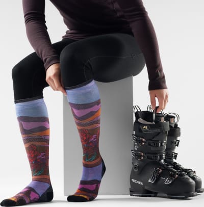 Шкарпетки жіночі Smartwool Ski Zero Cushion Floral Field Print OTC, Picante
