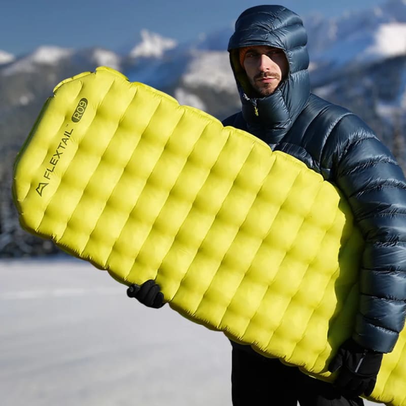 Матрац самонадувний Flextail Tiny Sleeping Pad R09 AVS Mummy, Зелений – фото 2