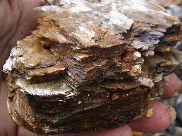 Alluminum Rocks Aluminum Foil Rock? Help on best guess | Rock Tumbling Hobby