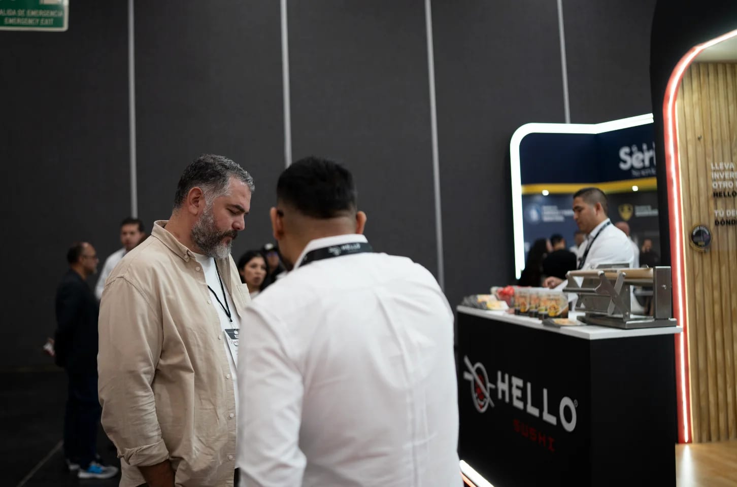 Menú impreso de Hello Sushi en detalle