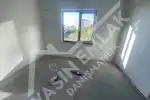 YASİN EMLAK'TAN AYRI MUTFAK EBEVYN BANYOLU 2+1 SATILIK - Küçük Fotoğraf 12