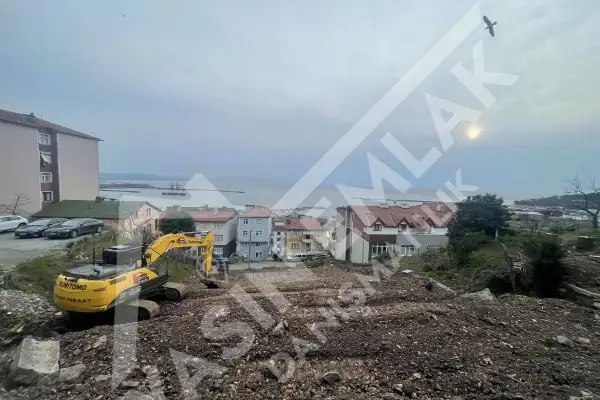 KİRMANLI MAHALLESİNDE DENİZ MANZARALI PROJEDEN SATILIK 2+1-3+1 DAİRELER