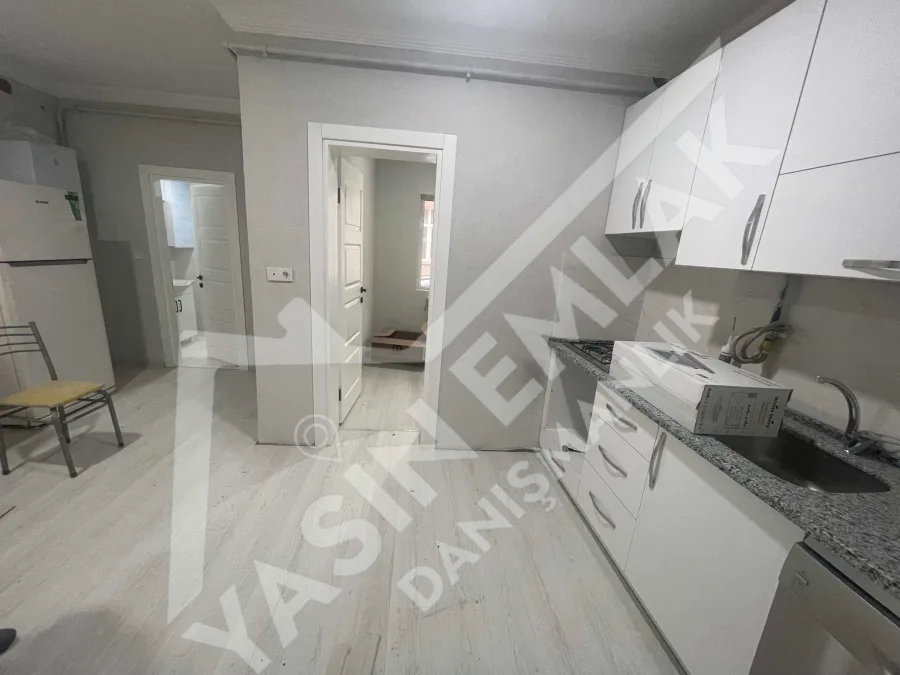 Çarşıya yürüme mesafesinde yeni yapılı kiralık 2+1 - Fotoğraf 1