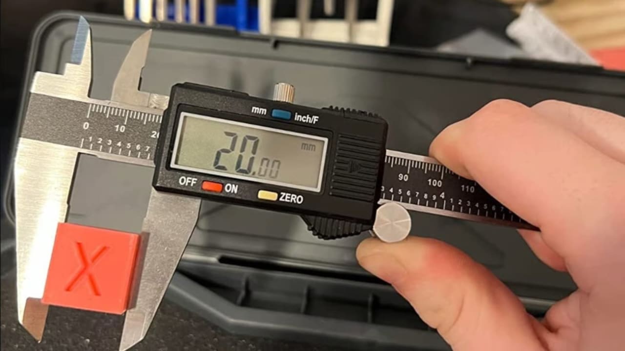 Vernier caliper and outside micrometer — linear measuring instruments for DAE Mechanical workshop