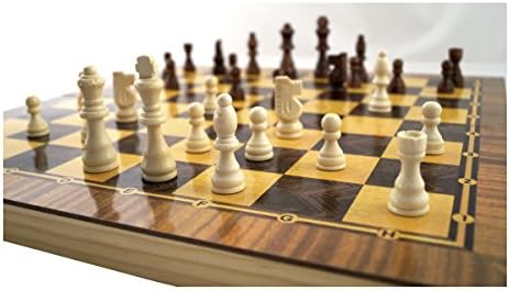 Vue 3 de Figurines Dechecs En Bois