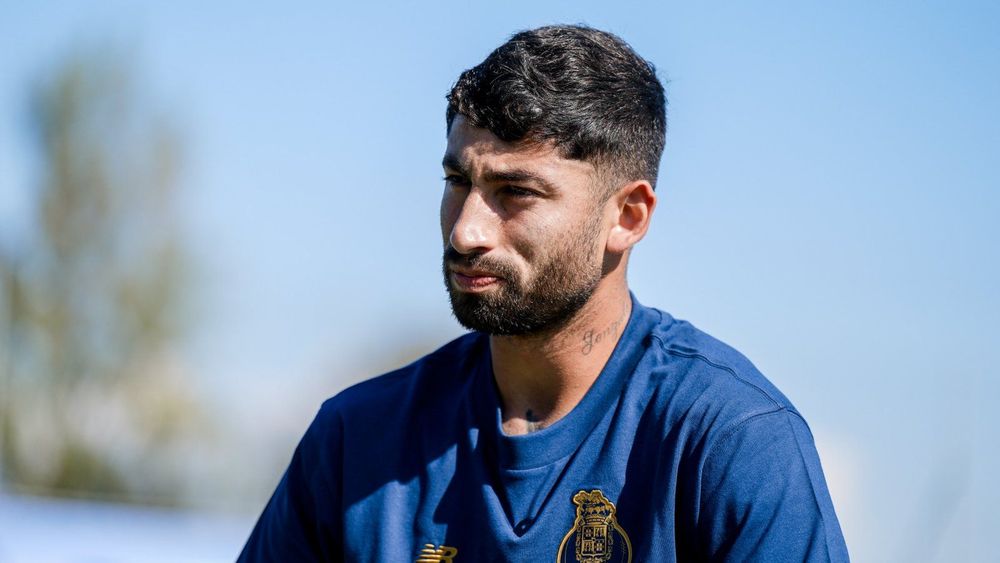 Varela on World Cup ambition, Liverpool and Man Utd interest, fatherhood and title joy at Porto