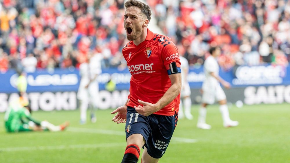 Kike Barja commits to Osasuna until 2028 as club legend extends lifelong story