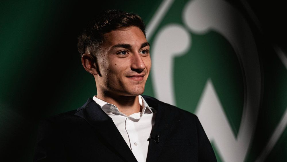 Werder Bremen verpflichtet den spanischen Mittelfeldspieler Chuki ablösefrei von Valladolid