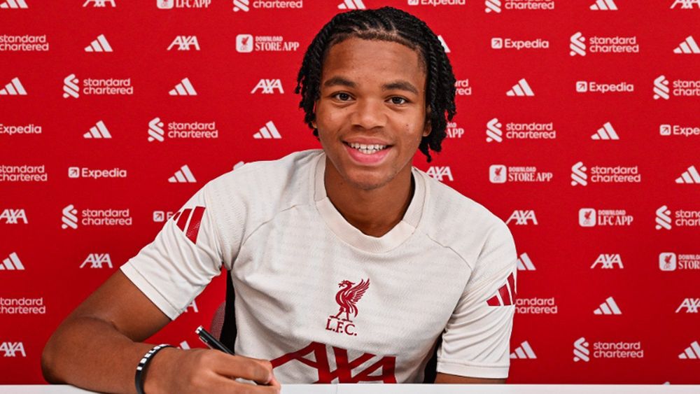 Ngumoha "speechless" after England debut as Bellingham hails a future Liverpool star