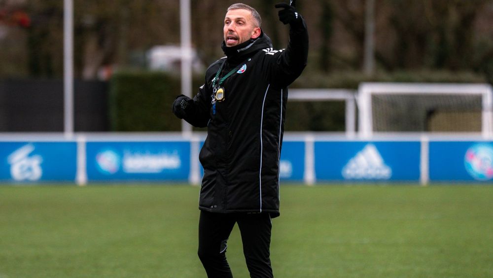 Ipswich close in on Gary O'Neil as new manager