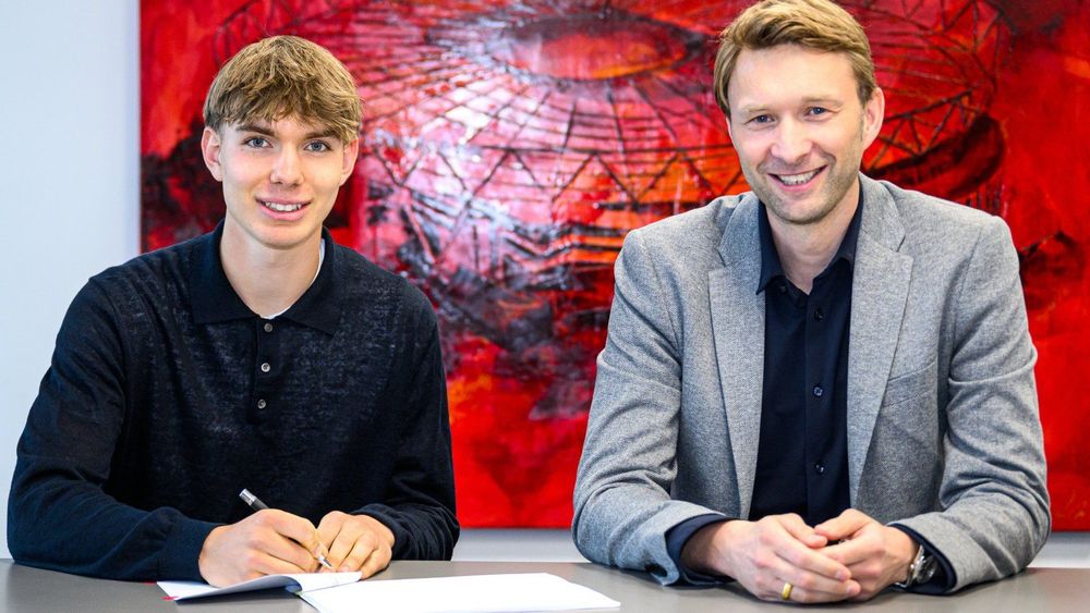 Bayer Leverkusen deal for Eichhorn includes 'work experience'