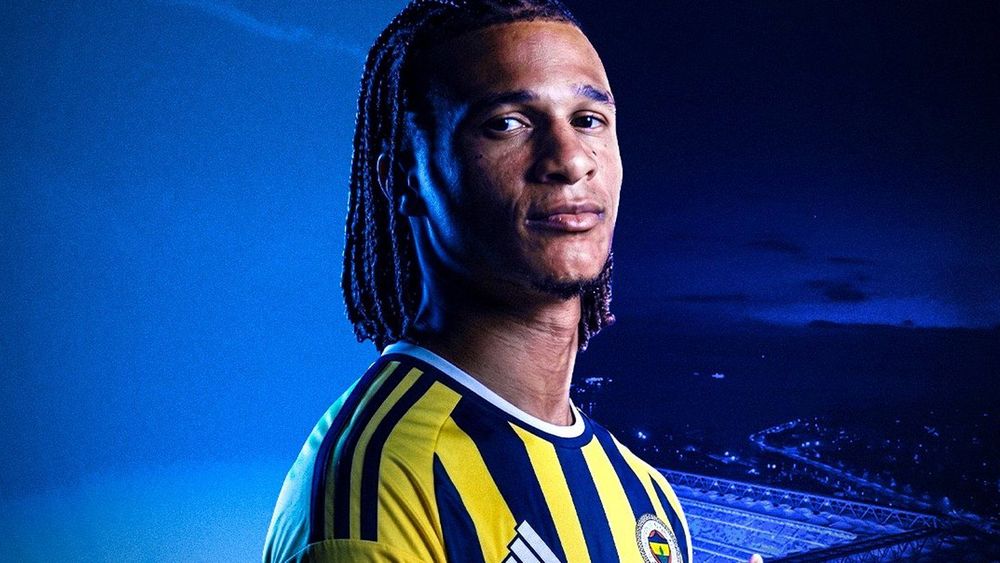 Nathan Ake, ému, finalise son départ de Man City pour rejoindre Fenerbahce