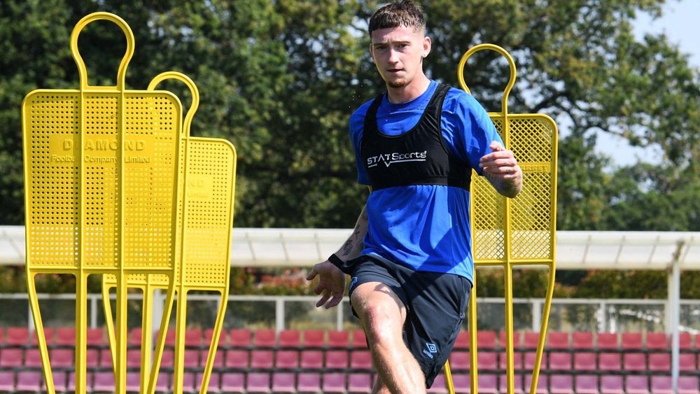 Sheffield Wednesday hand Aston Villa attacker Barry a permanent home