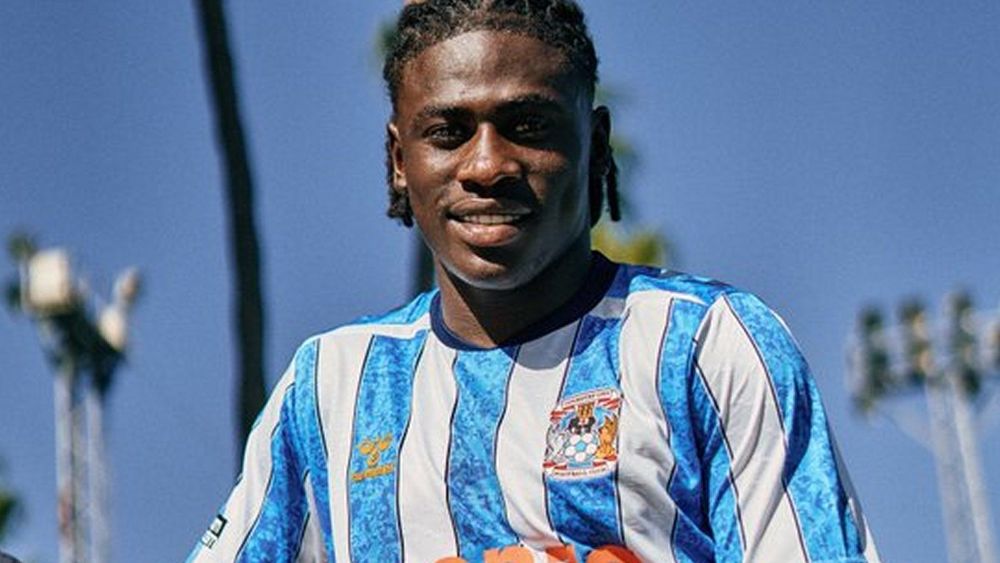 Coventry City signe l'ailier Loum Tchaouna de Burnley