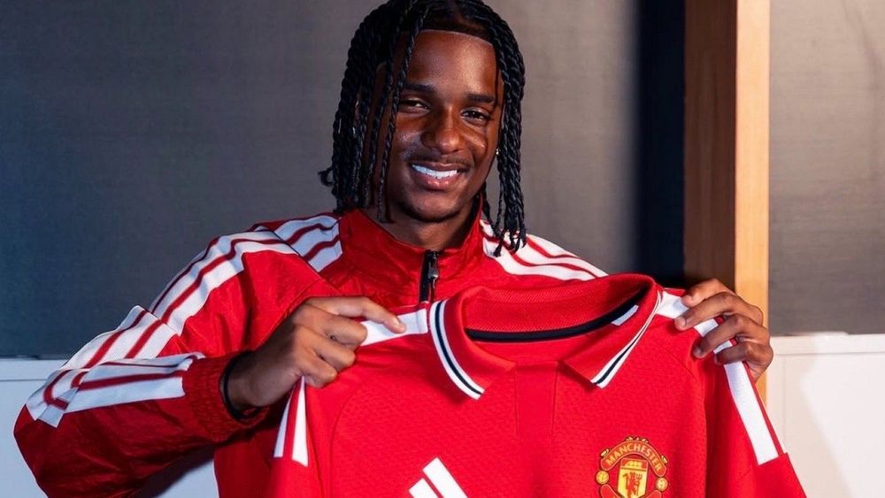 Man United tekent tienerwinger Tynan Thompson van Spurs