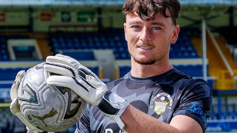 Man United send goalkeepers Harrison and Honor out on loan