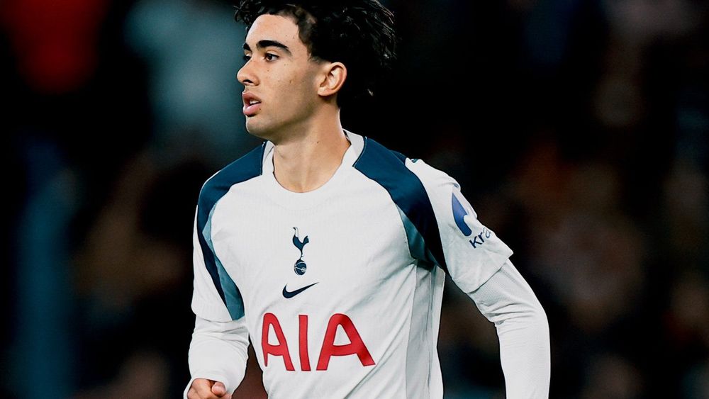 De Zerbi hails Tottenham teenager Williams-Barnett as "precious diamond"