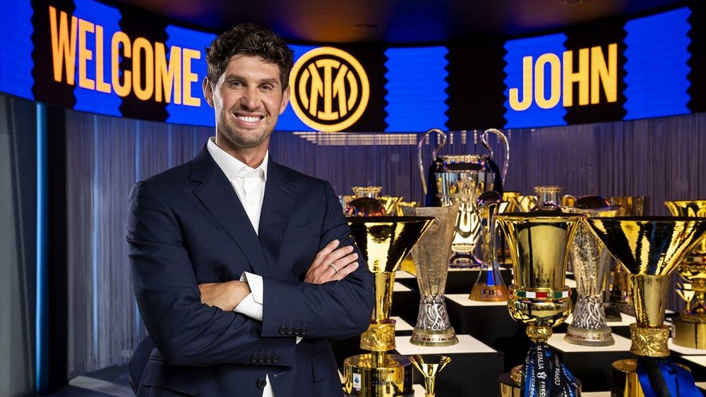 John Stones listo para el desafío del Inter - y la reunión con Bastoni