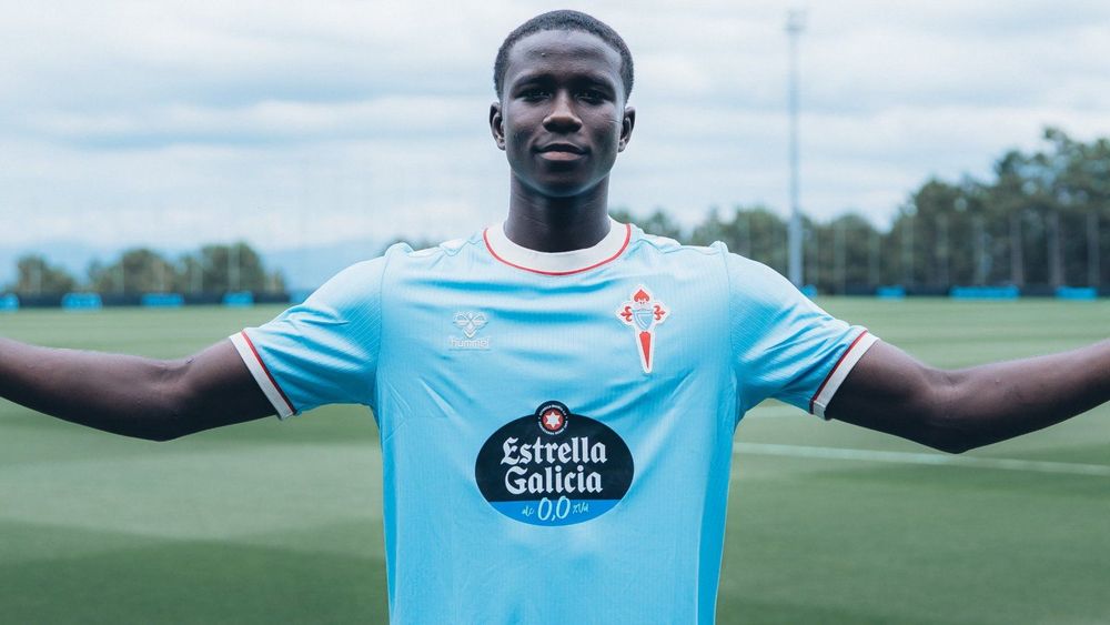 Faye enjoying first hours as a Celta player after beach visit