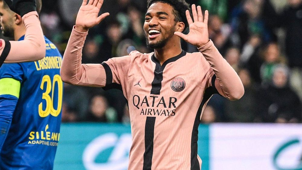 Man United prend contact avec le PSG au sujet de Mbaye alors que Liverpool se désintéresse