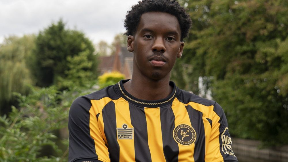 Burton Albion verpflichtet Verteidiger Harvey Araujo von Fulham