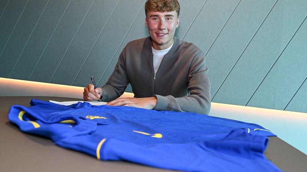 Chelsea land Hearts' Scotland U19 captain Osborne