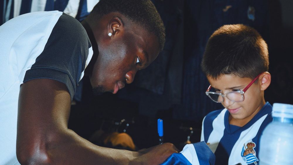 Real Sociedad complete loan signing of Chelsea's Mamadou Sarr