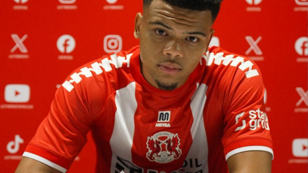 Dane Scarlett cuts Tottenham ties for Leyton Orient move