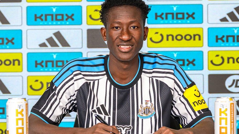Newcastle verpflichtet Diabaté und verleiht das guineische Teenager-Talent zurück nach Türkei