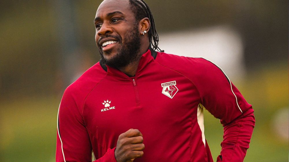 L'ancien attaquant de West Ham, Antonio, effectue un retour surprise en Angleterre avec Watford