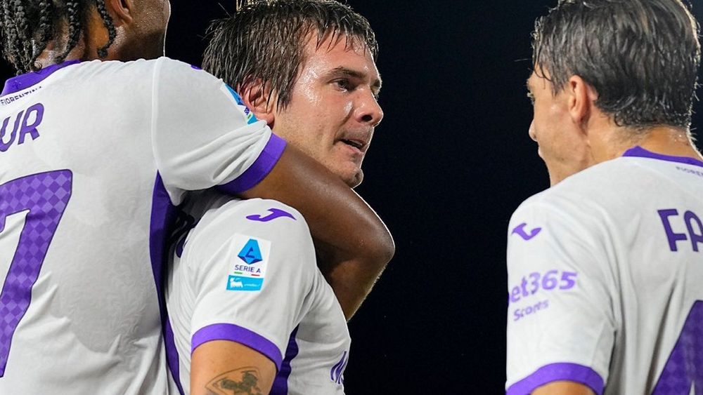 Hat-trick de Mastantuono faz história na Fiorentina contra o Venezia