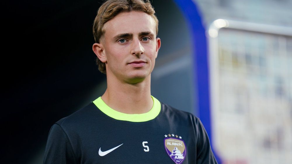 Deportivo send summer signing Gijselhart on loan to UAE