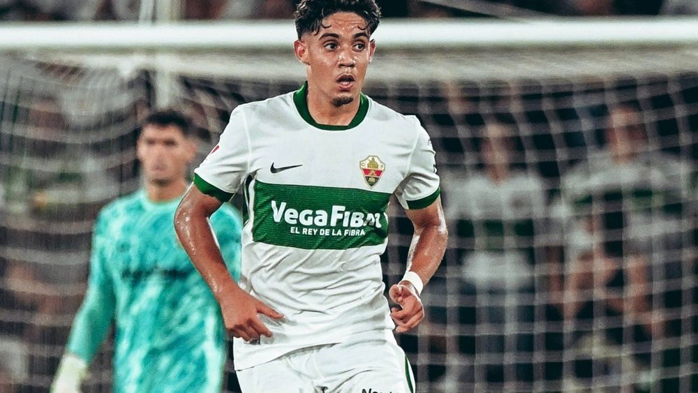 Elche hand Ali Houary new contract until 2030
