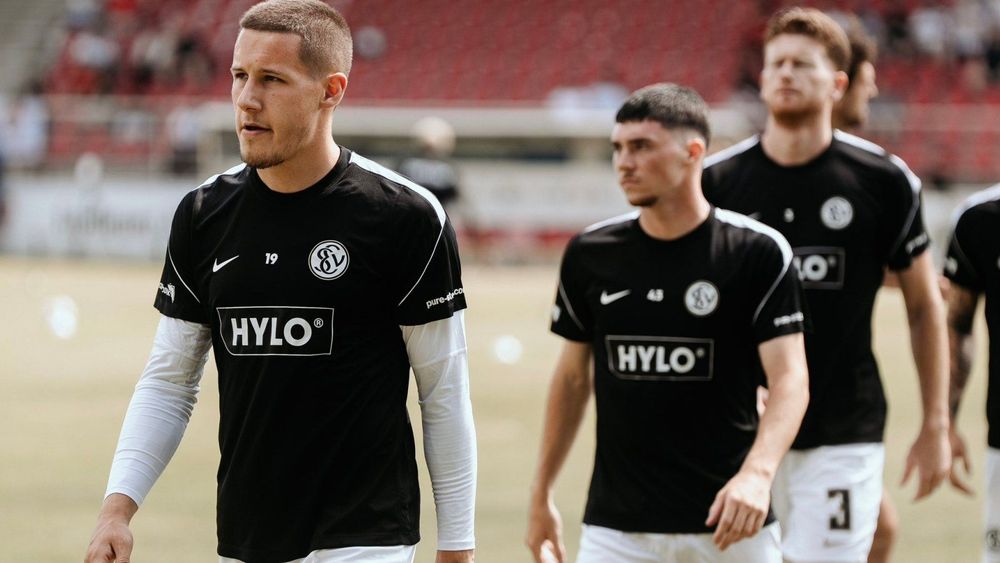 O capitão do Elversberg, Lukas Pinckert, vê cláusula de rescisão cair