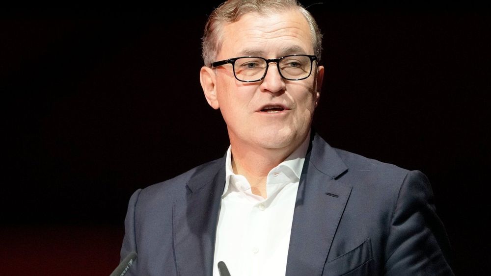 Bayern Munich have money to spend, says chief Dreesen